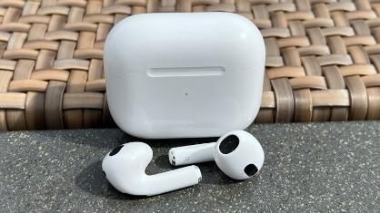 AirPods (3rd generation) - Apple