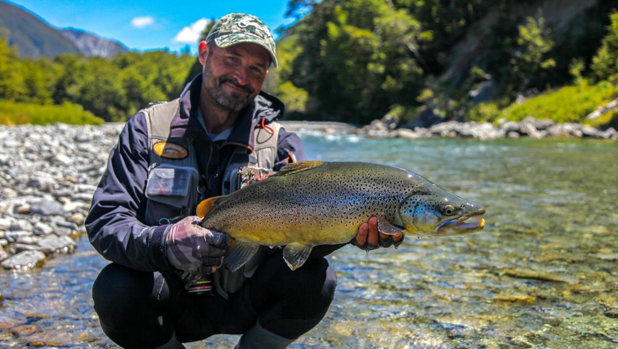 Fish fights: Kiwi anglers compete with tourists for prime spots on